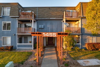 1455 N Camino Alto in Vallejo, CA - Building Photo - Building Photo