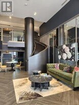 395 Dundas St W in Oakville, ON - Building Photo