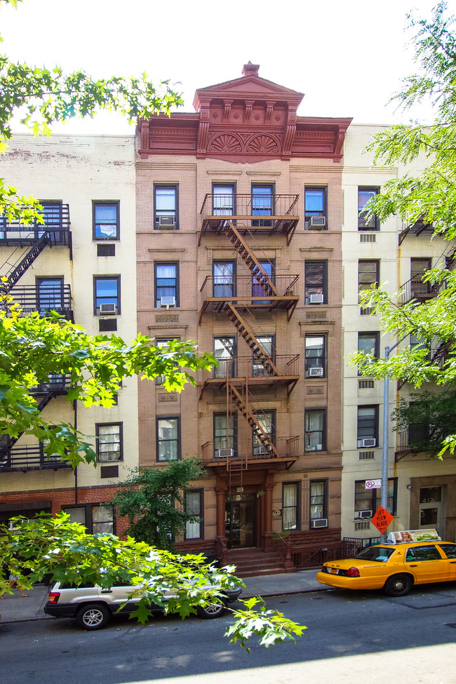 414 E 83rd St in New York, NY - Foto de edificio - Building Photo