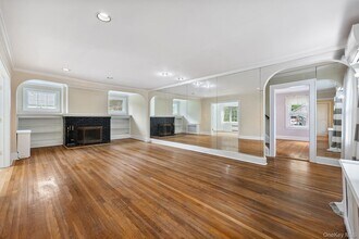 1235 Post Rd in Scarsdale, NY - Building Photo - Building Photo