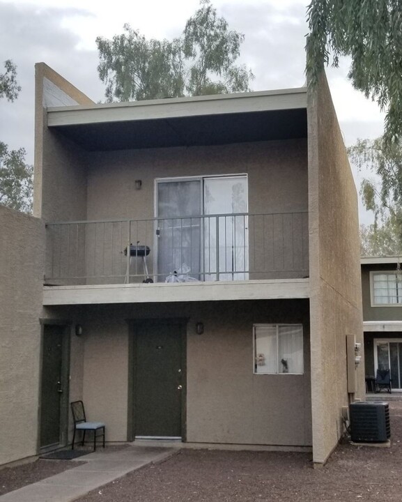 2839 E Le Marche Ave in Phoenix, AZ - Foto de edificio