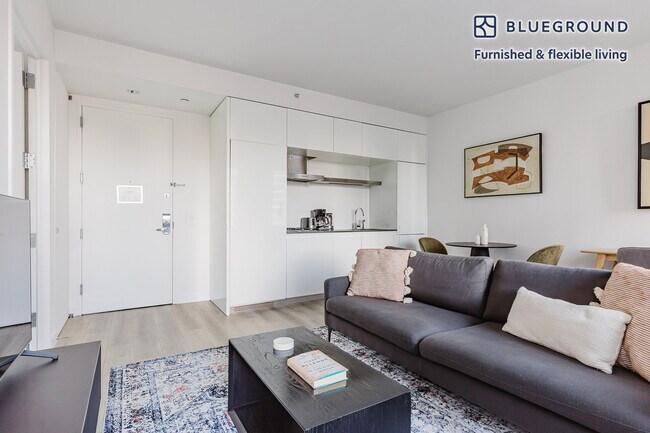 70 W 45th St in New York, NY - Building Photo - Building Photo