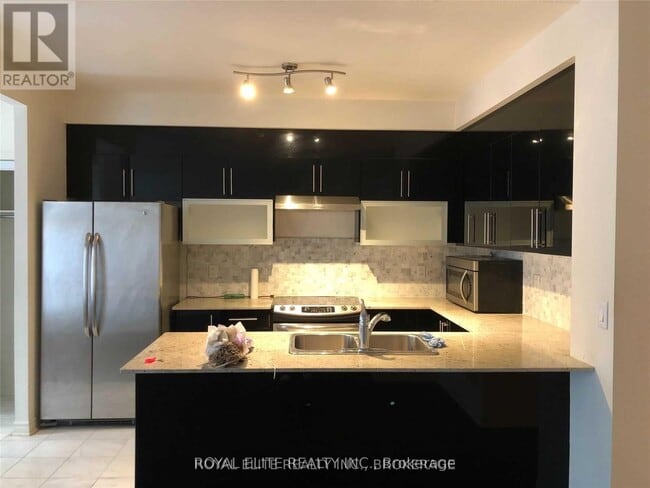 property at 7 Brighton Pl