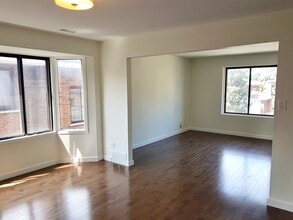 238 Harrow in Hampstead, QC - Building Photo - Building Photo