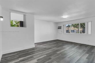 7619 Abbott Ave in Miami Beach, FL - Building Photo - Building Photo