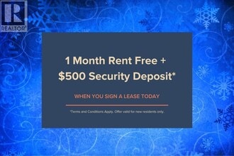 2590 Lonsdale Ave in North Vancouver, BC - Building Photo - Building Photo