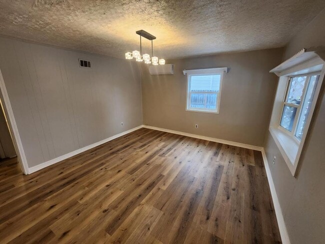 property at 3525 Allen Ave