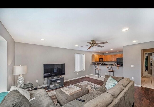 512 W 12 Mile Rd, Unit Apartment 1 in Royal Oak, MI - Building Photo - Building Photo
