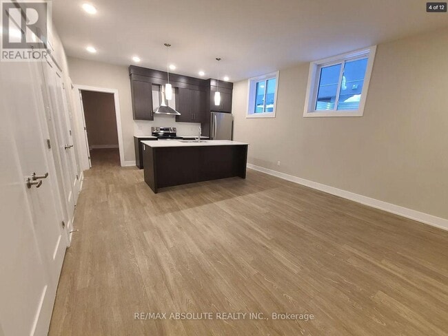 415 Ravenhill Ave in Ottawa, ON - Building Photo - Building Photo