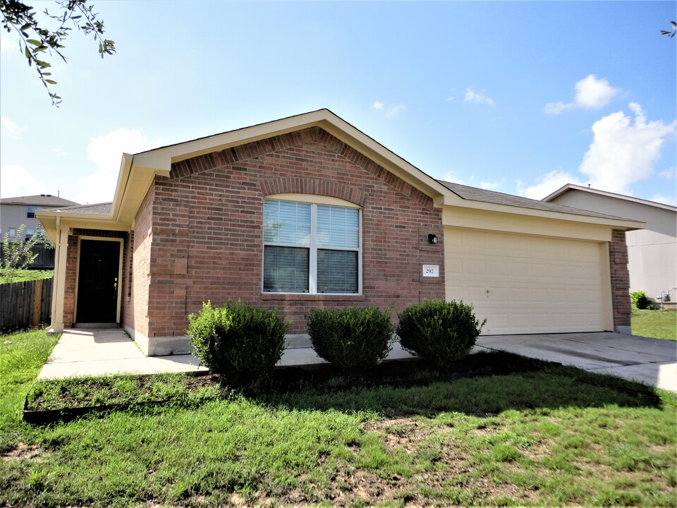 292 Dandelion Loop in Kyle, TX - Foto de edificio