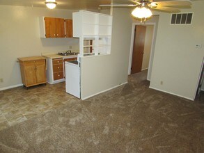 1061 W 10550 S-Unit -2 in South Jordan, UT - Building Photo - Building Photo