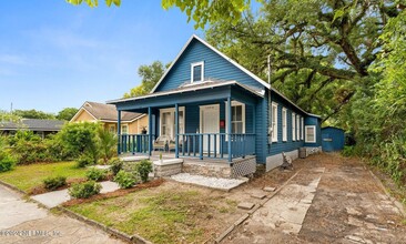 1050 E 11th St in Jacksonville, FL - Foto de edificio - Building Photo