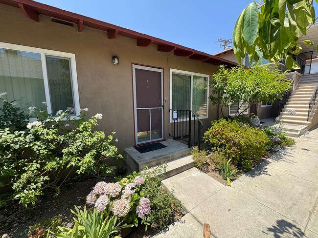 743 Southview Rd, Unit B