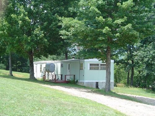 Velvet Ln in Lowgap, NC - Foto de edificio - Building Photo