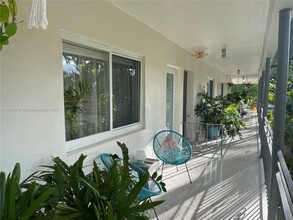 4780 Pine Tree Dr in Miami Beach, FL - Building Photo - Building Photo