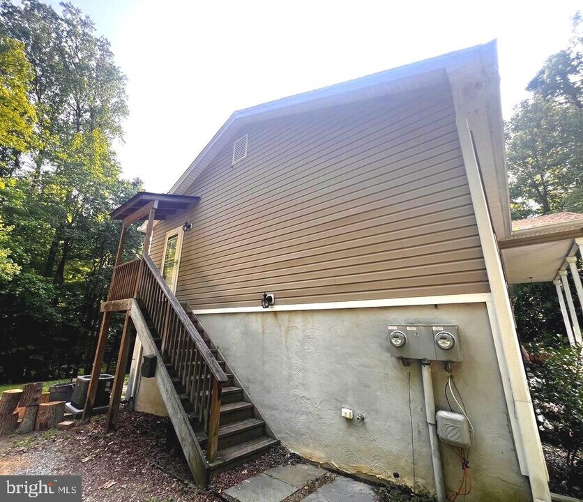 5115 Irving St in Saint Leonard, MD - Building Photo