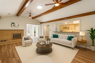 2714 Carriage Ln in Carrollton, TX - Building Photo - Building Photo