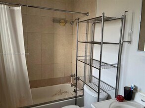 12890 NE 8th Ave-Unit -304 in North Miami, FL - Building Photo - Building Photo