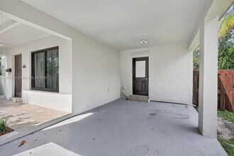 606 N 28th Ave in Hollywood, FL - Building Photo - Building Photo