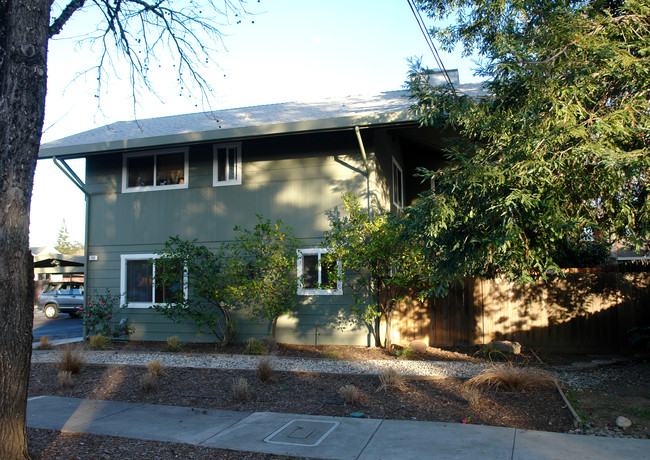 108 Fitch St in Healdsburg, CA - Building Photo - Building Photo