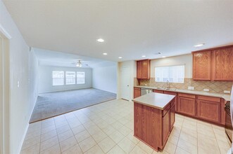 6315 Stonewood Pointe Ln in Houston, TX - Foto de edificio - Building Photo