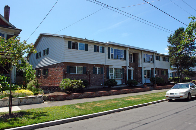 1332 NE 21st Ave in Portland, OR - Building Photo - Building Photo