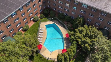 Eastview Apartments in Worcester, MA - Foto de edificio - Building Photo