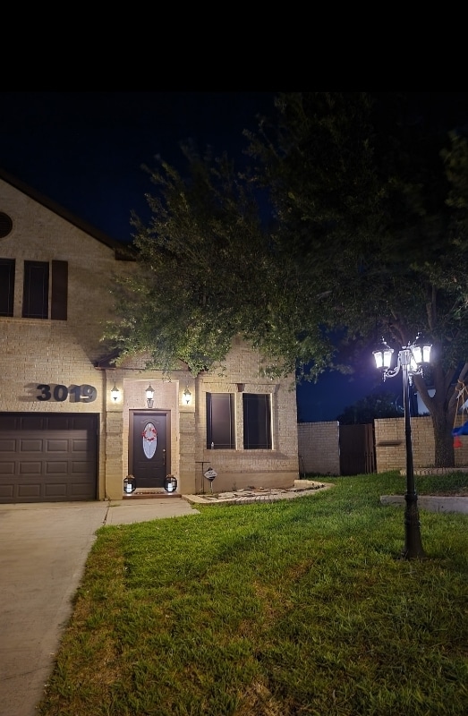 property at 3019 Calle Vistoso Ln