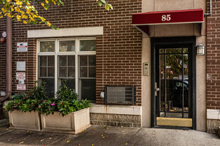 75 E 28th St in Brooklyn, NY - Foto de edificio - Building Photo