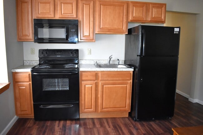 1100 Philadelphia St in Indiana, PA - Building Photo - Building Photo