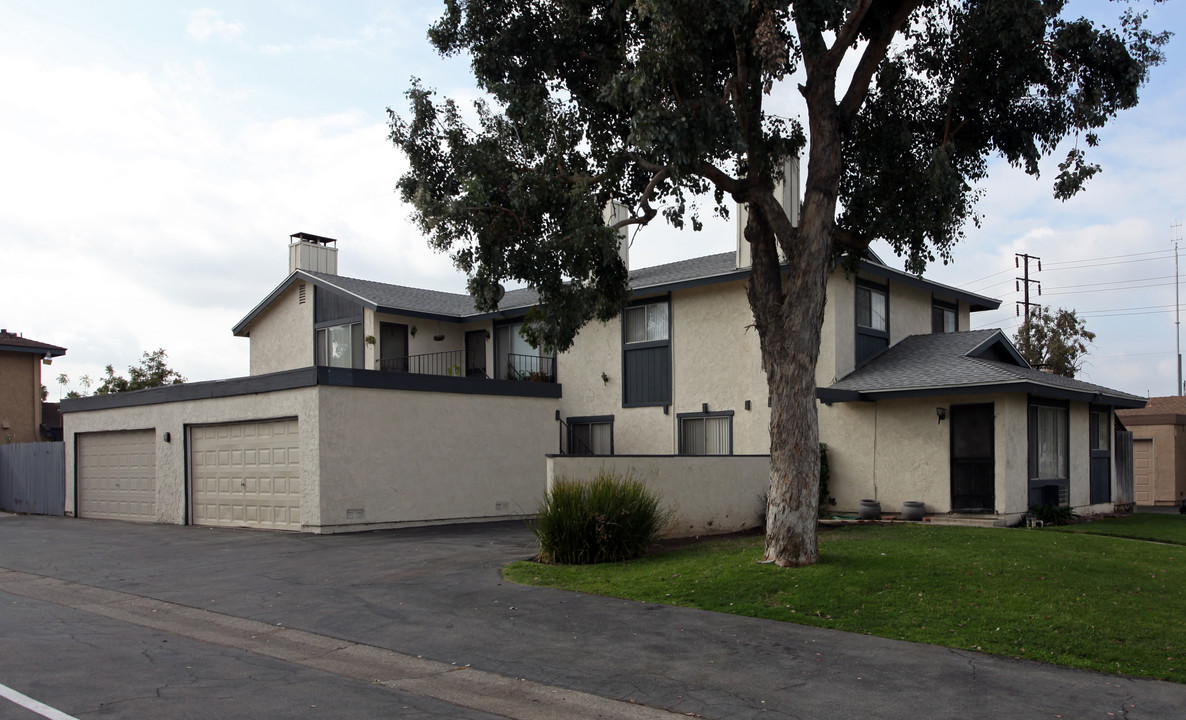 Orange Olive Tree Apartments in Orange, CA - Building Photo