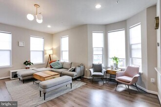 16233 Coolidge Ave in Silver Spring, MD - Building Photo - Building Photo