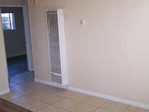 1617 Vincent St in Pittsburg, CA - Building Photo - Building Photo
