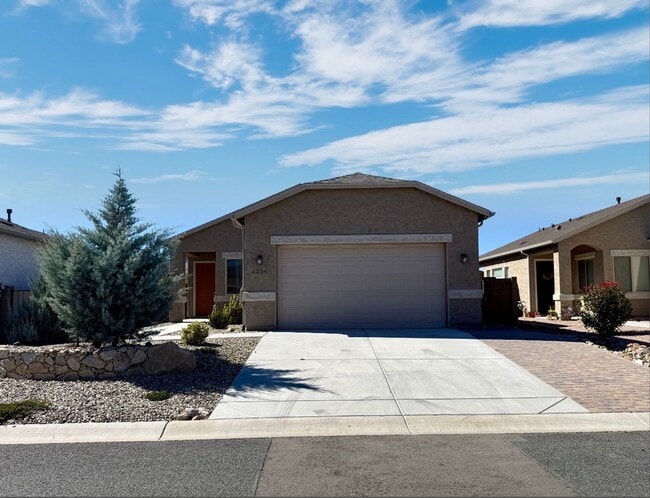 5234 N Elliot Ave in Prescott Valley, AZ - Building Photo - Building Photo