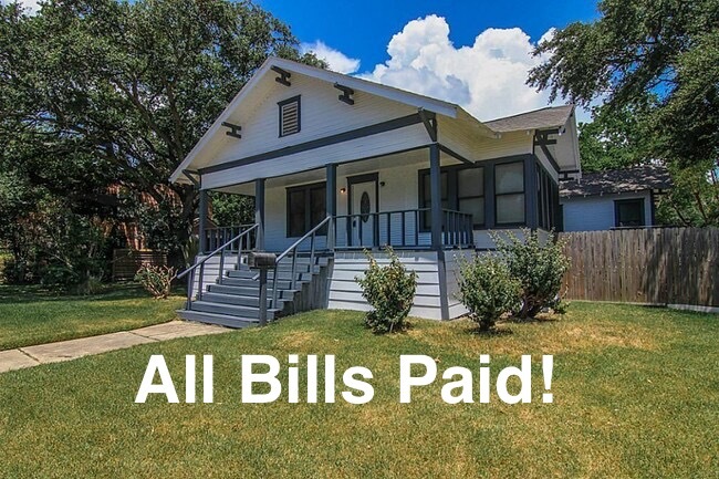 2 11th Ave N in Texas City, TX - Building Photo