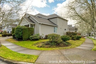 4391 NW Diamondback Dr in Beaverton, OR - Building Photo - Building Photo