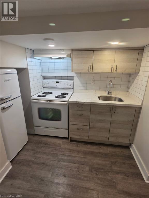 8 Nightingale St in Hamilton, ON - Building Photo - Building Photo