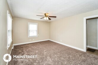 110 Mills Dr in Louisville, KY - Building Photo - Building Photo