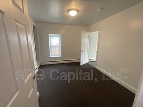 203 W North St in Carlisle, PA - Foto de edificio - Building Photo