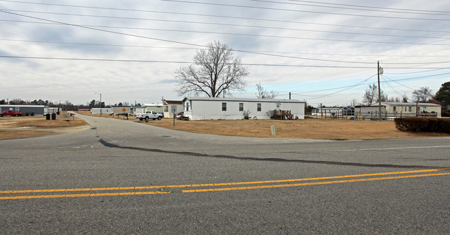 Gaines MH Park in Benson, NC - Building Photo - Building Photo