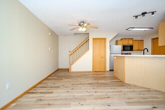 1015 68th St in West Des Moines, IA - Building Photo - Building Photo