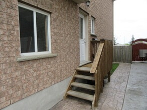 235 Deerpath Dr in Guelph, ON - Building Photo - Building Photo