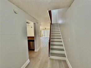 4403 SW 70th Terrace in Davie, FL - Building Photo - Building Photo