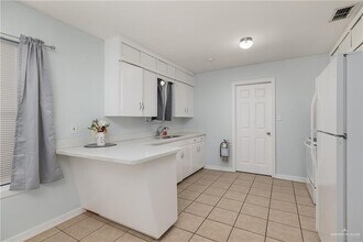 315 N 13th Ave in Edinburg, TX - Building Photo - Building Photo