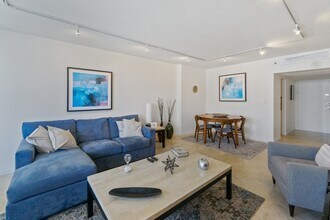 100-1135 Lincoln Rd, Unit 1135 in Miami Beach, FL - Foto de edificio - Building Photo