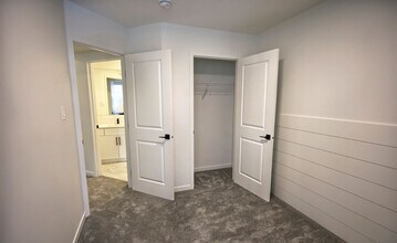 12116-12143 43 St NW in Edmonton, AB - Building Photo - Building Photo