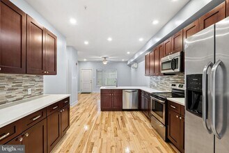 823 N 15th St in Philadelphia, PA - Building Photo - Building Photo