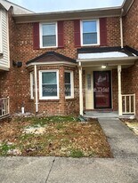 128 Loch Cir in Hampton, VA - Building Photo