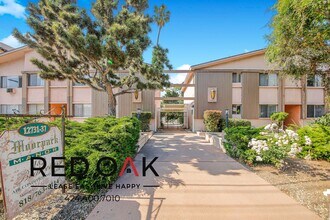 12737 Moorpark St in Los Angeles, CA - Building Photo - Building Photo