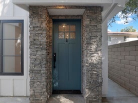 3190 Los Robles Rd in Thousand Oaks, CA - Building Photo